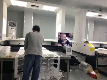 400mm x 600mmの二酸化炭素の打抜き機の二酸化炭素レーザーのカッターの彫刻家DSP制御